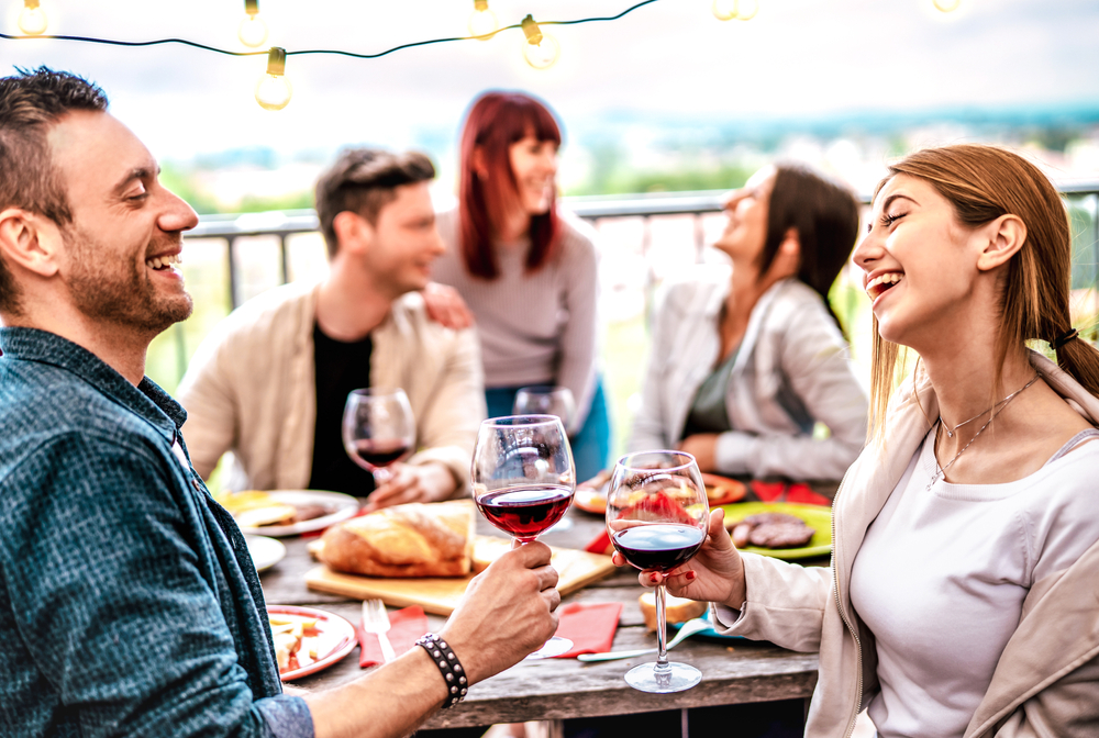The Benefits of Dating in Your Inner Friend Circle